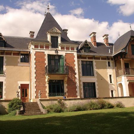 ホテルシャトー ル バルー Chemilly-sur-Yonne エクステリア 写真